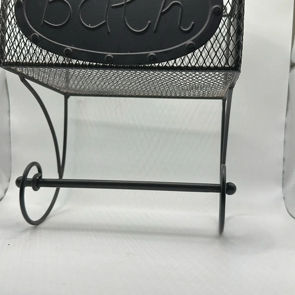 Black Metal Bath Wall Rack